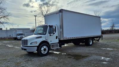Freightliner M2 106 26 ft Box Truck - 240HP, 9 Speed Automatic, Roll up Door, Liftgate