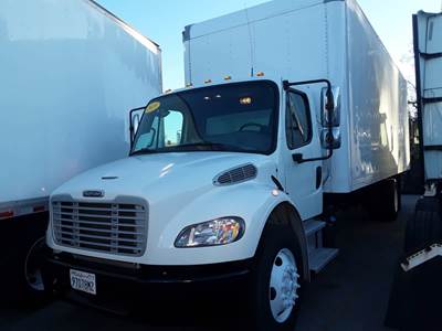 Freightliner M2 106 26 ft Box Truck - 240HP, 6 Speed Automatic, Roll up Door, Liftgate