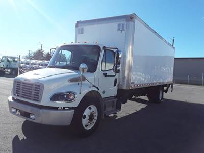 Freightliner M2 106 26 ft Box Truck - 240HP, 6 Speed Automatic, Roll up Door, Liftgate