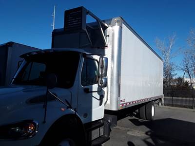 Freightliner M2 106 26 ft Box Truck - 240HP, 6 Speed Automatic, Roll up Door, Liftgate