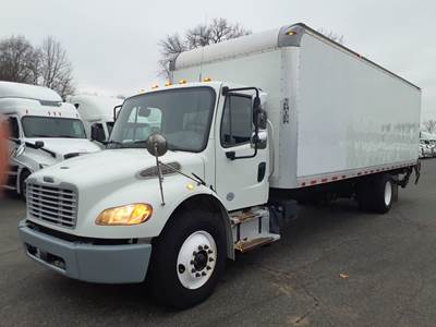 Freightliner M2 106 26 ft Box Truck - 240HP, 6 Speed Automatic, Roll up Door, Liftgate