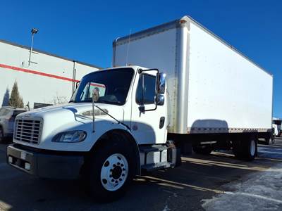 Freightliner M2 106 26 ft Box Truck - 260HP, 4 Speed Automatic, Roll up Door, Liftgate