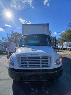 Freightliner M2 106 26 ft Box Truck - 240HP, 6 Speed Automatic, Roll up Door, Liftgate