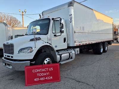 Freightliner M2 106 26 ft Box Truck - 350HP, 6 Speed Automatic, Roll up Door, Liftgate