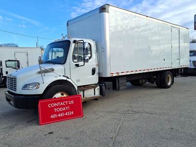 Freightliner M2 106 26 ft Box Truck - 240HP, 6 Speed Automatic, Roll up Door, Liftgate