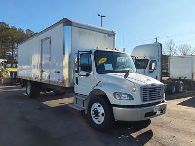 Freightliner M2 106 26 ft Box Truck - 240HP, 9 Speed Automatic, Roll up Door, Liftgate