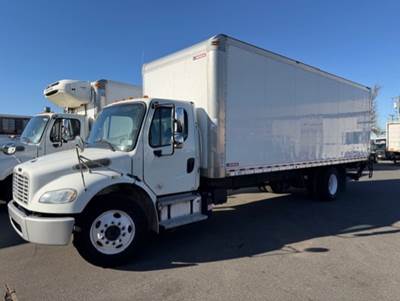 Freightliner M2 106 26 ft Box Truck - 240HP, 6 Speed Automatic, Roll up Door, Liftgate