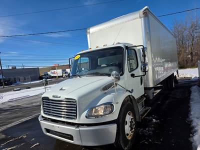 Freightliner M2 106 26 ft Box Truck - 200HP, 5 Speed Automatic, Roll up Door, Liftgate