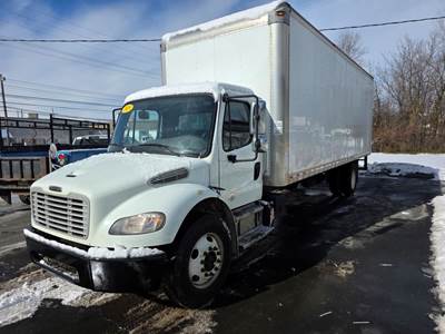 Freightliner M2 106 26 ft Box Truck - 280HP, 6 Speed Automatic, Roll up Door