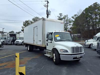 Freightliner M2 106 26 ft Box Truck - 240HP, 9 Speed Automatic, Roll up Door, Liftgate