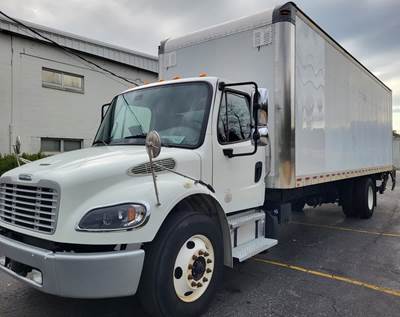 Freightliner M2 106 26 ft Box Truck - 240HP, 6 Speed Automatic, Roll up Door, Liftgate