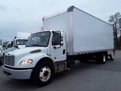 Freightliner M2 106 26 ft Box Truck - 240HP, 6 Speed Automatic, Roll up Door, Liftgate