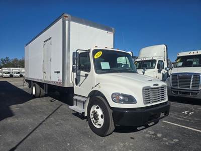 Freightliner M2 106 26 ft Box Truck - 240HP, 9 Speed Automatic, Roll up Door, Liftgate