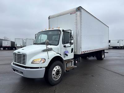 Freightliner M2 106 26 ft Box Truck - 280HP, 6 Speed Automatic, Roll up Door
