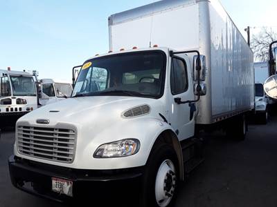 Freightliner M2 106 26 ft Box Truck - 240HP, 9 Speed Automatic, Roll up Door, Liftgate