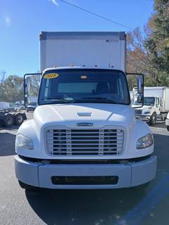 Freightliner M2 106 26 ft Box Truck - 240HP, 6 Speed Automatic, Roll up Door, Liftgate