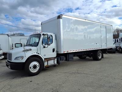 Freightliner M2 106 26 ft Box Truck - 240HP, 6 Speed Automatic, Liftgate