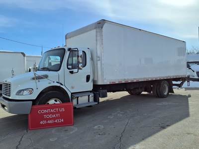 Freightliner M2 106 26 ft Box Truck - 240HP, 6 Speed Automatic, Roll up Door, Liftgate