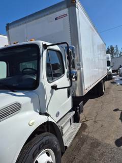 Freightliner M2 106 26 ft Box Truck - 240HP, 9 Speed Automatic, Roll up Door, Liftgate