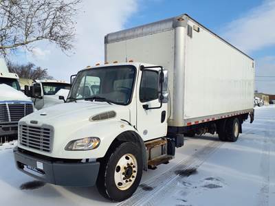 Freightliner M2 106 26 ft Box Truck - 240HP, 9 Speed Automatic, Roll up Door, Liftgate