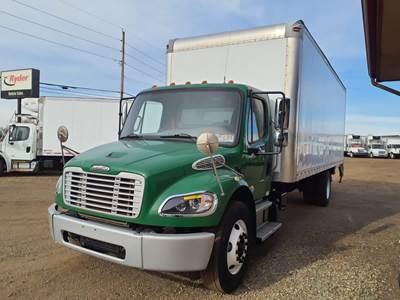 Freightliner M2 106 24 ft Box Truck - 240HP, 6 Speed Automatic, Roll up Door, Liftgate