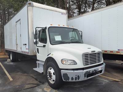 Freightliner M2 106 26 ft Box Truck - 240HP, 9 Speed Automatic, Roll up Door, Liftgate
