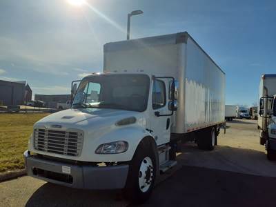 Freightliner M2 106 24 ft Box Truck - 240HP, 6 Speed Automatic, Roll up Door, Liftgate
