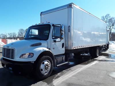 Freightliner M2 106 26 ft Box Truck - 240HP, 6 Speed Automatic, Roll up Door, Liftgate