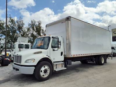 Freightliner M2 106 26 ft Box Truck - 280HP, 6 Speed Automatic, Roll up Door, Liftgate