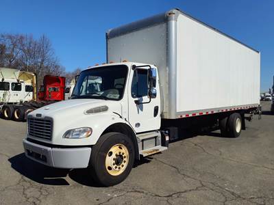 Freightliner M2 106 26 ft Box Truck - 240HP, 6 Speed Automatic, Roll up Door, Liftgate