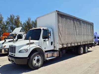 Freightliner M2 106 26 ft Box Truck - 300HP, 6 Speed Automatic, Roll up Door, Liftgate