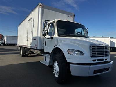 Freightliner M2 106 26 ft Box Truck - 270HP, 6 Speed Automatic, Roll up Door, Liftgate