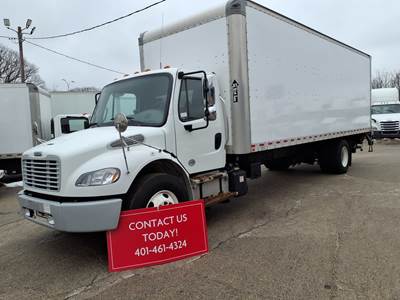 Freightliner M2 106 26 ft Box Truck - 260HP, 6 Speed Automatic, Roll up Door, Liftgate
