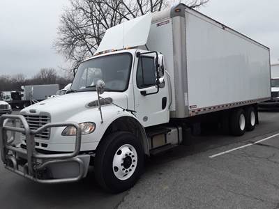 Freightliner M2 106 28 ft Box Truck - 270HP, 6 Speed Automatic, Roll up Door