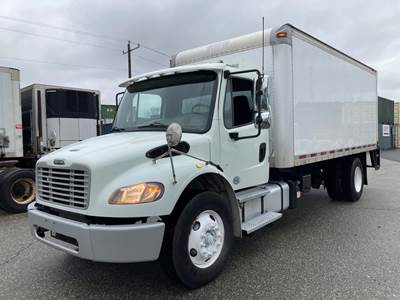 Freightliner M2 106 18 ft Box Truck - 280HP, 5 Speed Automatic, Roll up Door