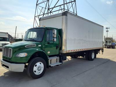 Freightliner M2 106 24 ft Box Truck - 270HP, 6 Speed Automatic, Roll up Door, Liftgate