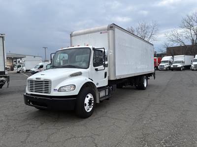 Freightliner M2 106 26 ft Box Truck - 240HP, 9 Speed Automatic, Roll up Door, Liftgate