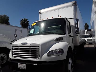 Freightliner M2 106 26 ft Box Truck - 240HP, 9 Speed Automatic, Roll up Door, Liftgate