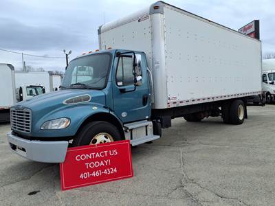 Freightliner M2 106 26 ft Box Truck - 260HP, 6 Speed Automatic, Roll up Door