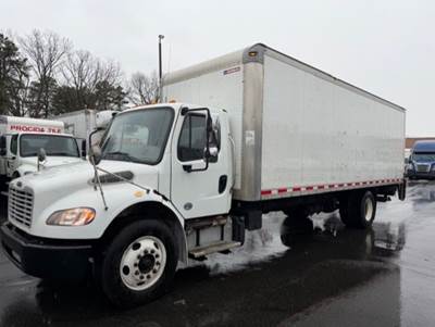 Freightliner M2 106 26 ft Box Truck - 240HP, 6 Speed Automatic, Roll up Door, Liftgate
