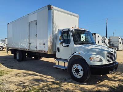 Freightliner M2 106 26 ft Box Truck - 240HP, 9 Speed Automatic, Roll up Door, Liftgate