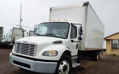 Freightliner M2 106 26 ft Box Truck - 240HP, 9 Speed Automatic, Roll up Door, Liftgate