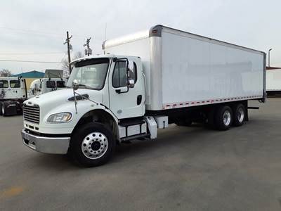 Freightliner M2 106 26 ft Box Truck - 270HP, 6 Speed Automatic, Roll up Door, Liftgate