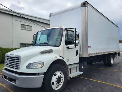 Freightliner M2 106 26 ft Box Truck - 240HP, 9 Speed Automatic, Roll up Door, Liftgate
