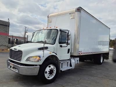 Freightliner M2 106 24 ft Box Truck - 280HP, 6 Speed Automatic, Roll up Door, Liftgate