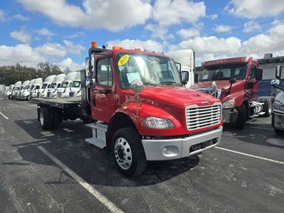 Freightliner M2 106 22 ft Box Truck - 300HP, 5 Speed Automatic