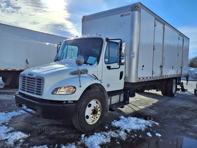 Freightliner M2 106 26 ft Box Truck - 240HP, 6 Speed Automatic, Roll up Door, Liftgate