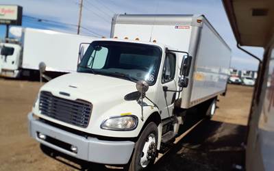 Freightliner M2 106 26 ft Box Truck - 240HP, 6 Speed Automatic, Roll up Door, Liftgate