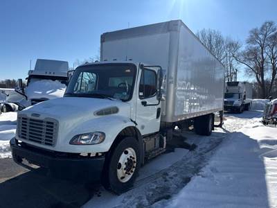 Freightliner M2 106 26 ft Box Truck - 240HP, 6 Speed Automatic, Roll up Door, Liftgate