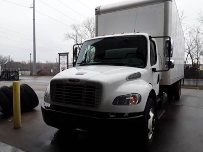 Freightliner M2 106 26 ft Box Truck - 240HP, 9 Speed Automatic, Roll up Door, Liftgate
